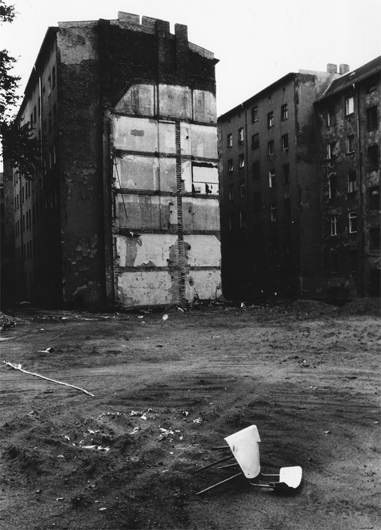 Berlin-Mitte 1990 Hinterhof